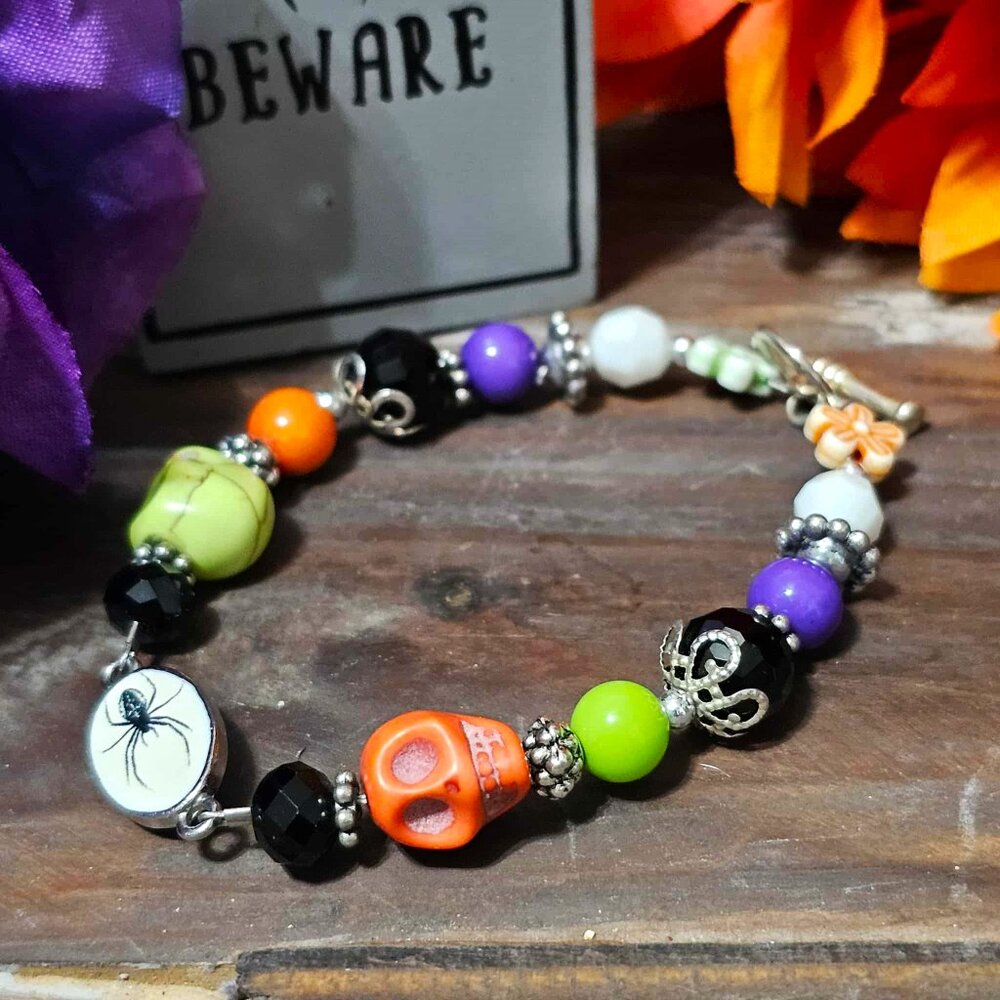 Artisan Bracelet Halloween Spider Skulls Orange Green Purple White Multi Beaded - Picture 7 of 10